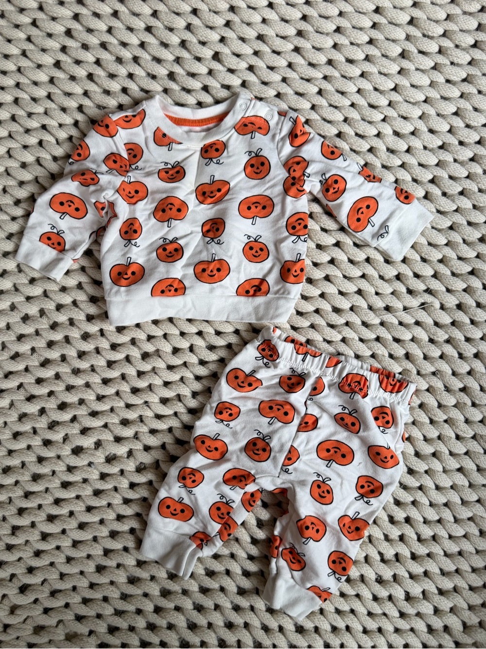 Cat & Jack 3-6m Pumpkin sweatshirt and sweatpants set